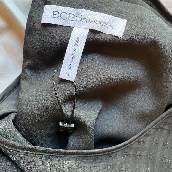 BCBGeneration Black Ruffle Back Shift Dress - Picture 5 of 5